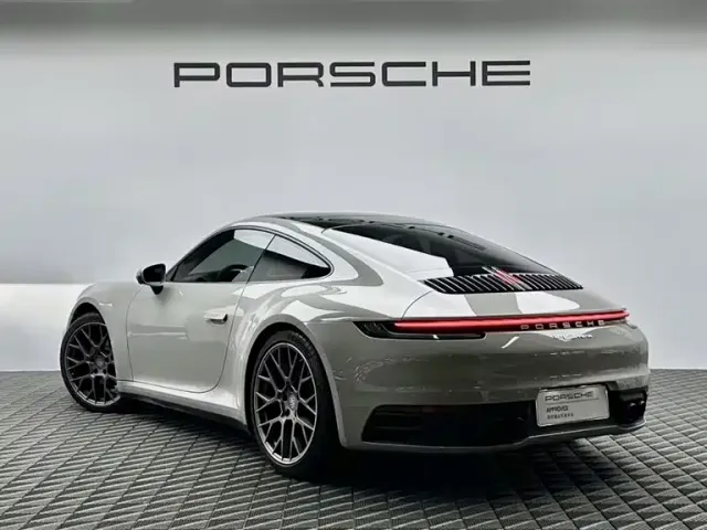Porsche 911 — Фото автомобиля 6