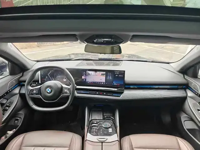 BMW 5 Series — Фото автомобиля 8