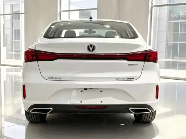 Changan Eado — Фото автомобиля 8