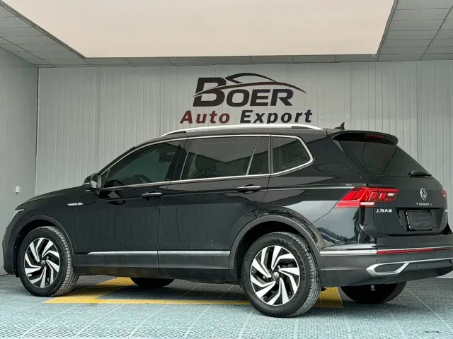 Volkswagen Tiguan L — Фото автомобиля 4
