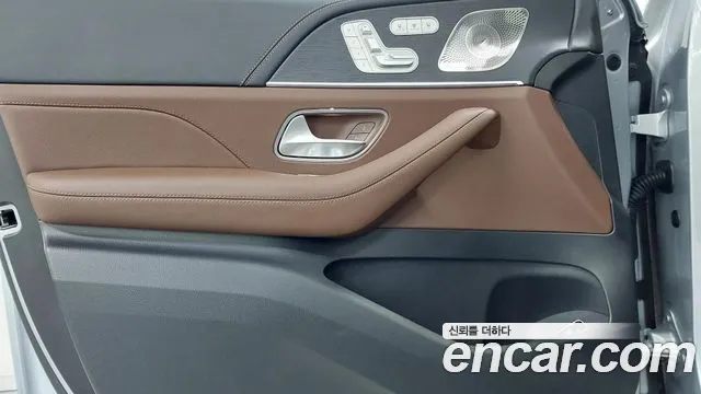 Mercedes-Benz GLE-Class — Фото автомобиля 15