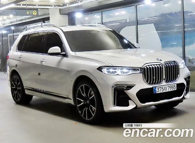 Фотография автомобиля — BMW X7 G07