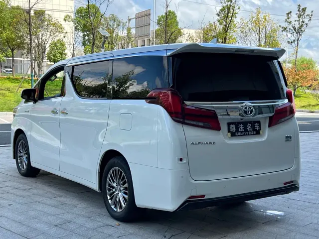 Toyota Alphard 2021 Hybrid 2.5L Luxury — Фото автомобиля 4