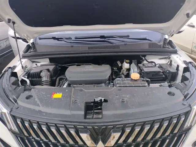 Wuling Jiachen — Фото автомобиля 12