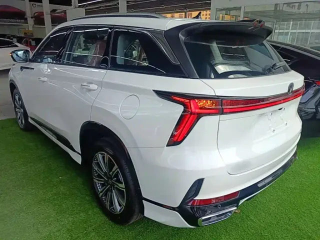 Changan CS75 Plus — Фото автомобиля 4