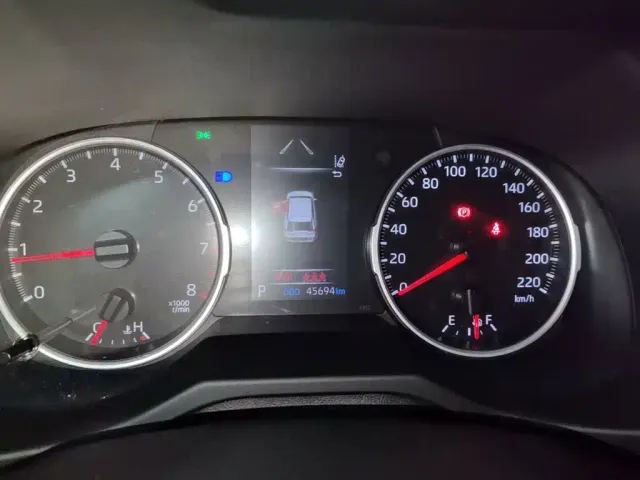 Toyota RAV4 — Фото автомобиля 11