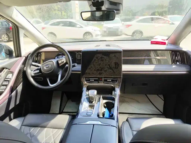 GAC Trumpchi M8 — Фото автомобиля 12