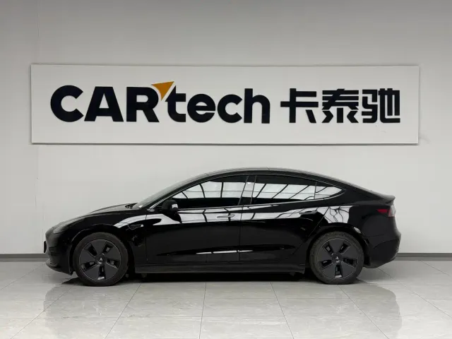 Tesla Model 3 — Фото автомобиля 3