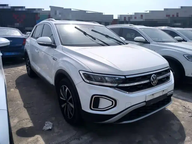 Volkswagen T-Roc — Фото автомобиля 3