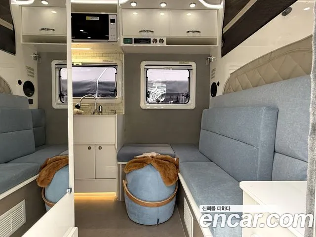 Hyundai Staria Staria 2WD автодом — Фото автомобиля 11