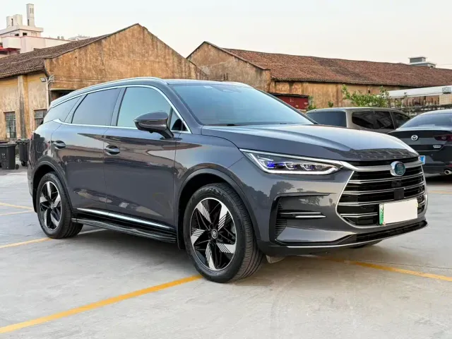 BYD Tang — Фото автомобиля 3