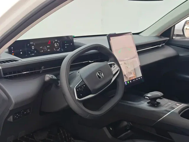Changan Lamore — Фото автомобиля 23