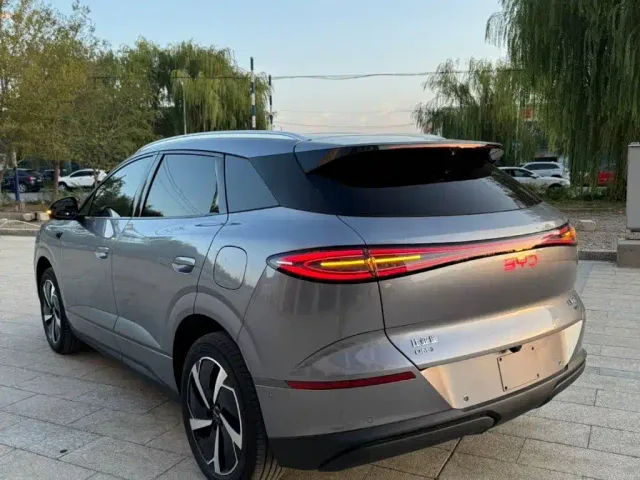 BYD Sealion 06 — Фото автомобиля 3