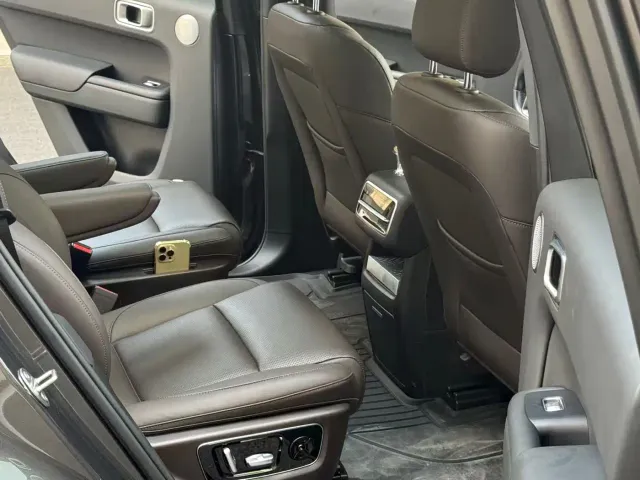 Li Auto L8 — Фото автомобиля 8