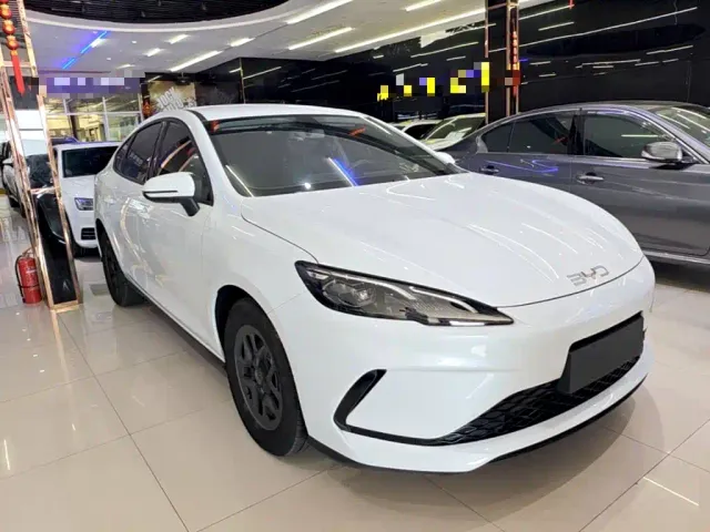 BYD Seal 05 DM-i — Фото автомобиля 3