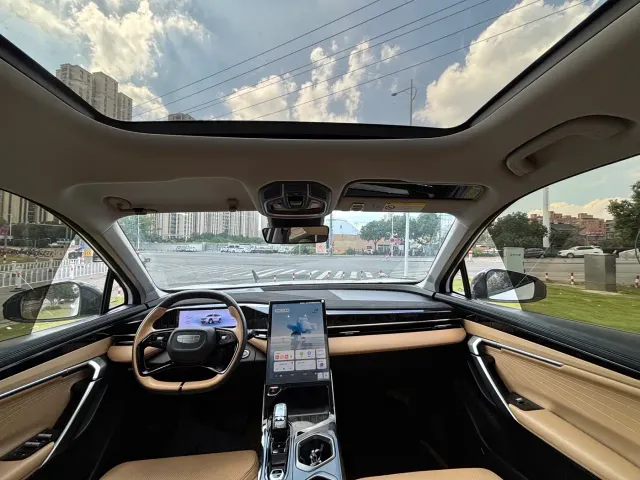 Geely Boyue L — Фото автомобиля 10