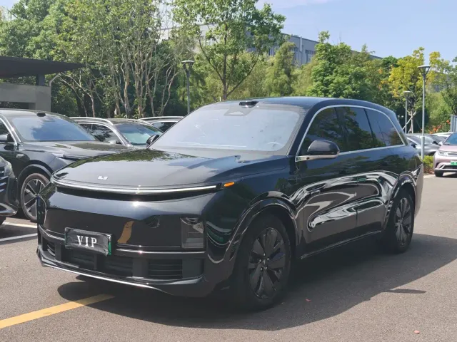 Фотография автомобиля — Li Auto L8