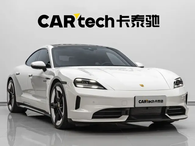 Porsche Taycan — Фото автомобиля 3