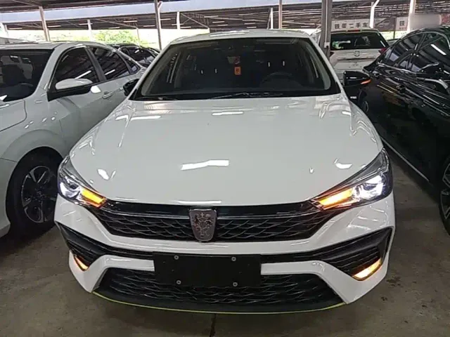 Roewe i5 — Фото автомобиля 2