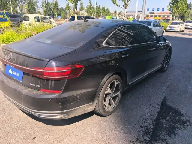 Volkswagen Passat — Фото автомобиля 3