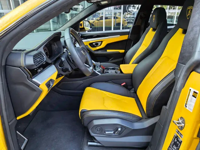 Lamborghini Urus — Фото автомобиля 9