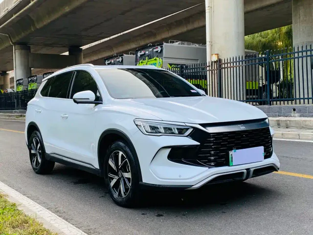 BYD Song Pro — Фото автомобиля 2