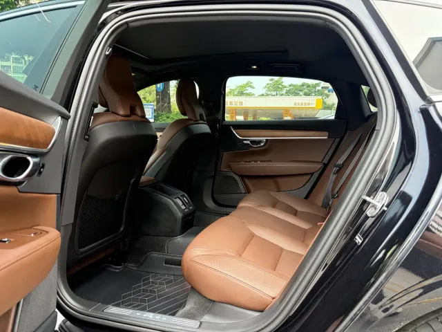 Volvo S90 — Фото автомобиля 5
