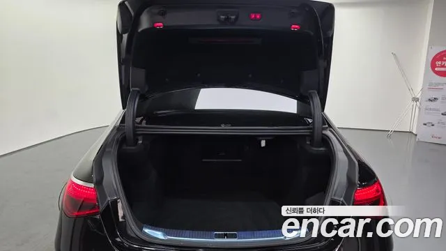 Mercedes-Benz S-Class — Фото автомобиля 20