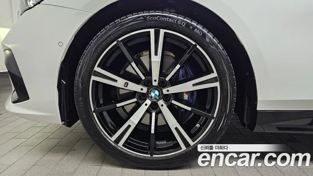 BMW 5-Series 5 серия (G60) 530i xDrive M Sport — Фото автомобиля 4