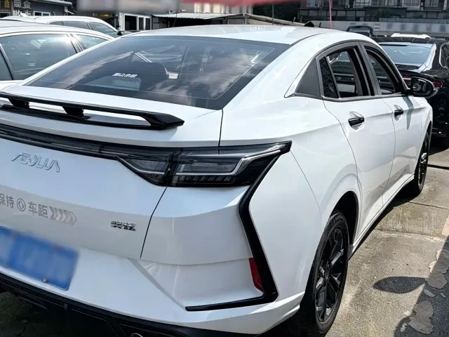 Dongfeng Yixuan — Фото автомобиля 14