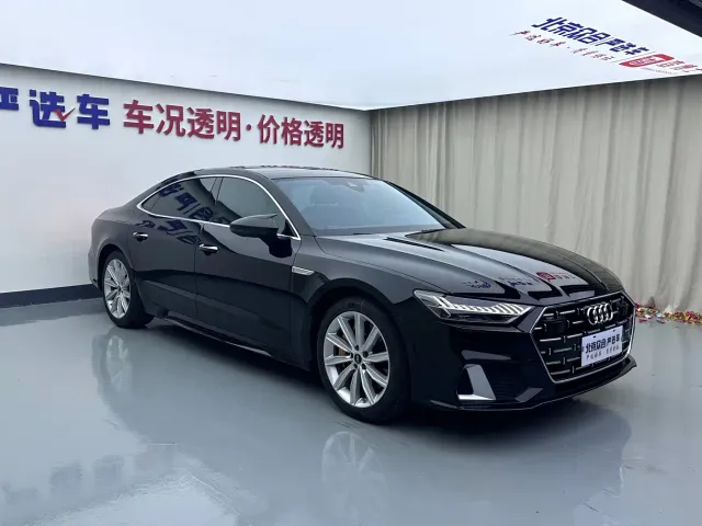Audi A7L — Фото автомобиля 2