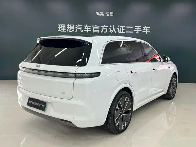 Li Auto L8 — Фото автомобиля 6