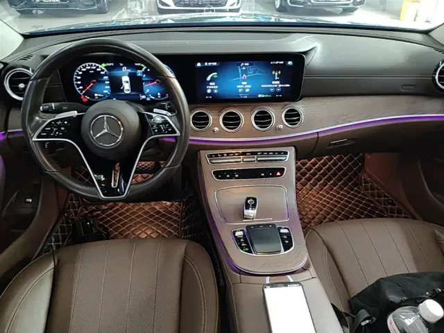 Mercedes-Benz E-Class — Фото автомобиля 9