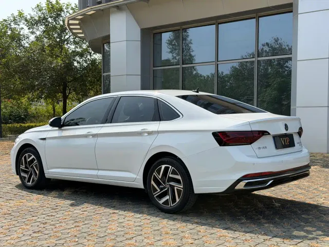 Volkswagen Sagitar — Фото автомобиля 6