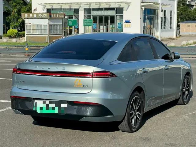 Roewe D6 — Фото автомобиля 7