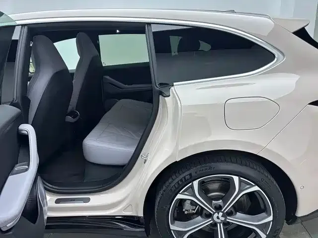 Nio ET5 Touring — Фото автомобиля 14
