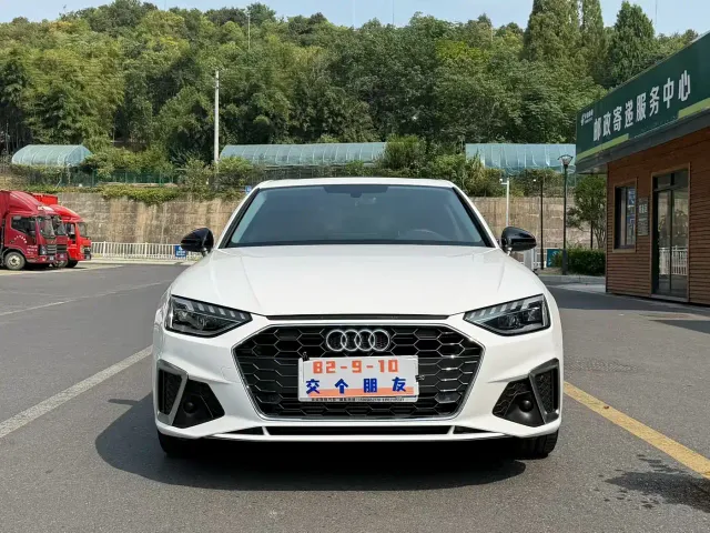 Audi A4L — Фото автомобиля 2
