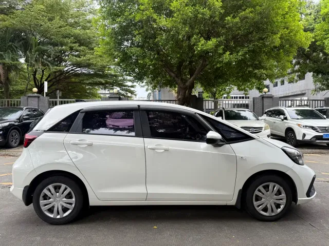 Honda Fit — Фото автомобиля 13