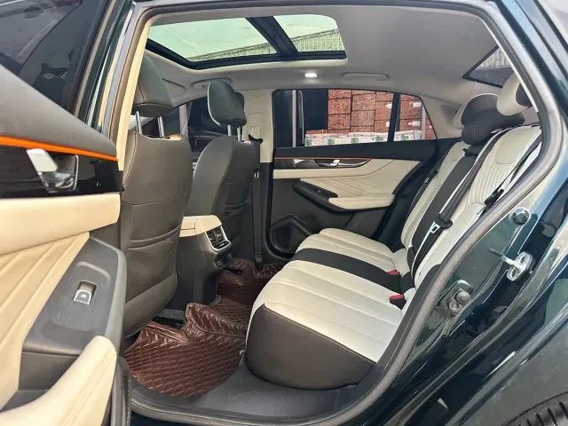 Dongfeng Yixuan MAX — Фото автомобиля 12