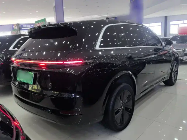 Li Auto L7 — Фото автомобиля 6
