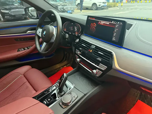 BMW 5 Series — Фото автомобиля 6