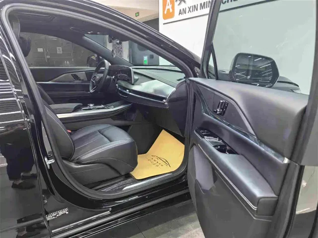 Cadillac XT5 — Фото автомобиля 13