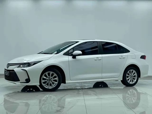 Фотография автомобиля — Toyota Corolla