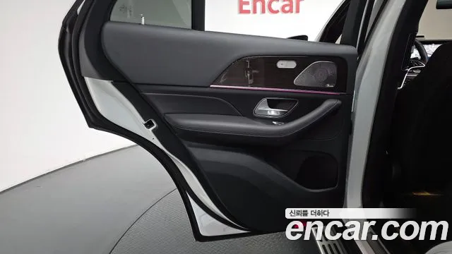 Mercedes-Benz GLE-Class — Фото автомобиля 14