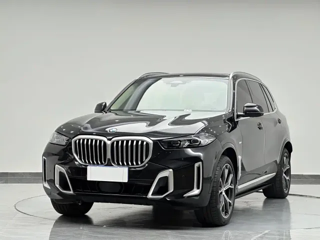 Фотография автомобиля — BMW X5