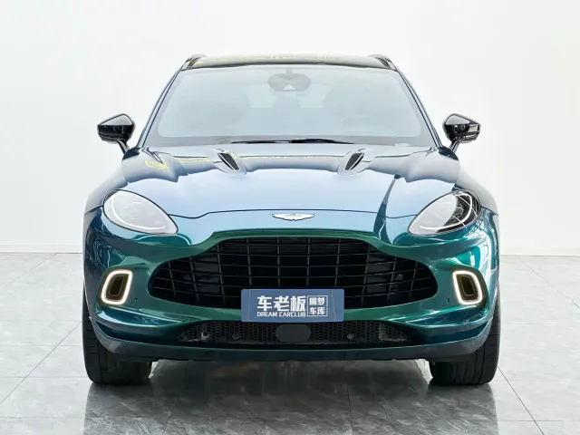 Aston Martin DBX — Фото автомобиля 2