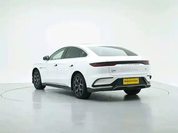 BYD Han — Фото автомобиля 7