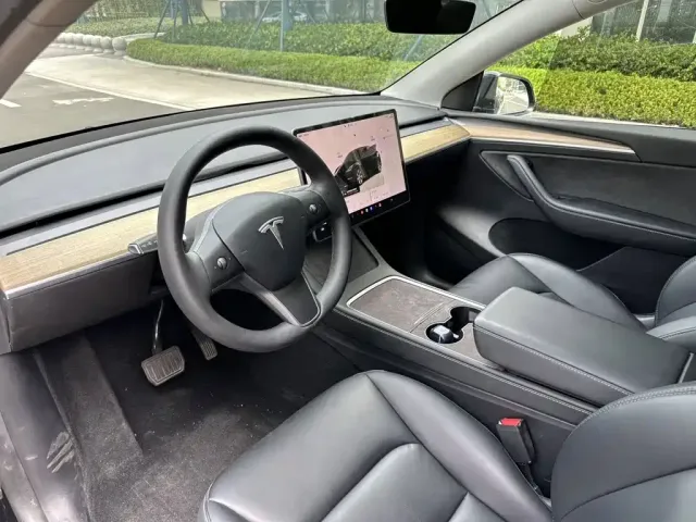 Tesla Model Y 2022 Facelift Rear-Wheel Drive Version — Фото автомобиля 7