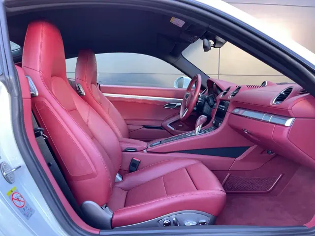 Porsche 718 — Фото автомобиля 8