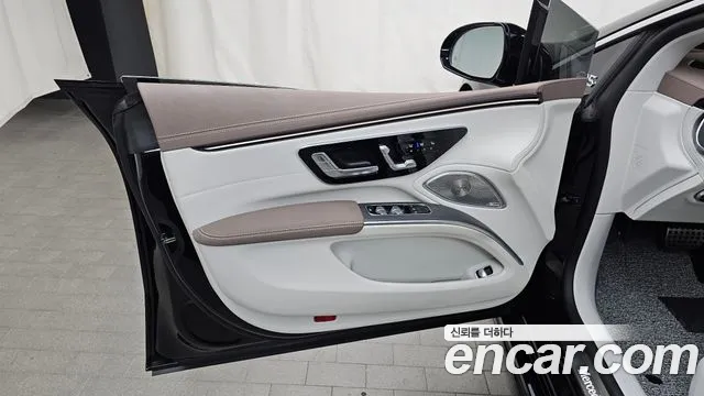 Mercedes-Benz EQS — Фото автомобиля 21